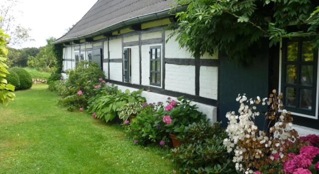 Апартаменты Chestnut Cottage