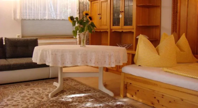 Haus Waldrand, Rezerwuj Hotel Oberndorf in Tirol Kitzbühel Alps
