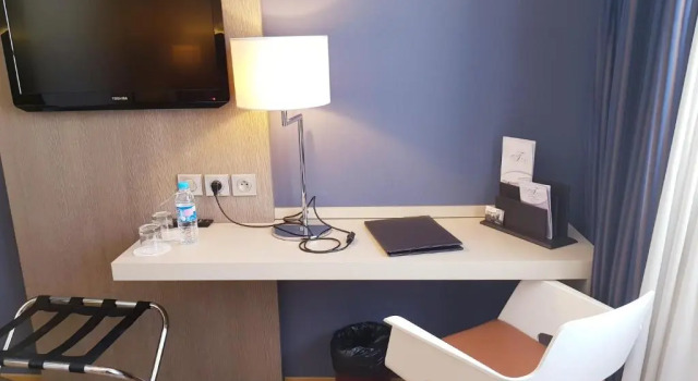 Двухместный номер Standard Logis Hôtel & Restaurant - Les Tuileries