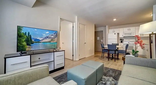 Люкс с 2 комнатами WaterWalk San Antonio NW at The Rim