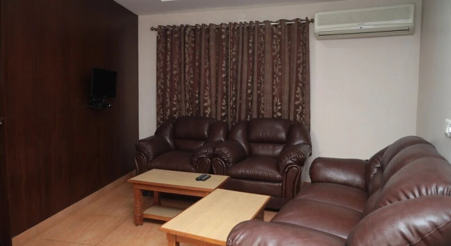 Hotel Selvies, Забронировать Отель Отели штата Тамилнада 3 звезды, 3*