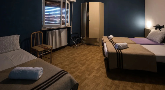 Кровать в общем номере Colors Hostel