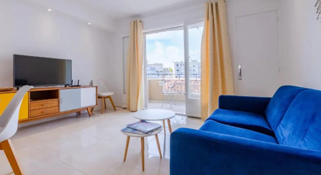 Апартаменты SERRENDY 3 minutes from the Rue dAntibes and the famous Croisette!