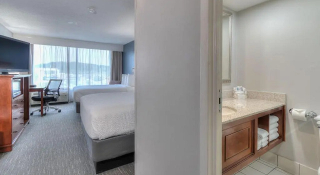 Четырёхместный номер Standard The Ramsey Hotel and Convention Center Pigeon Forge