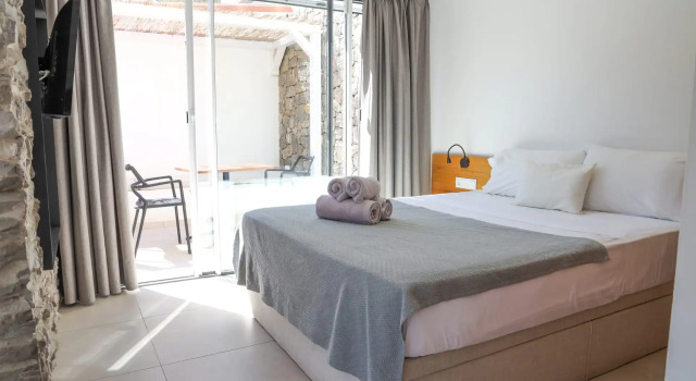 Люкс Cala Vadella Beachwalk Suites
