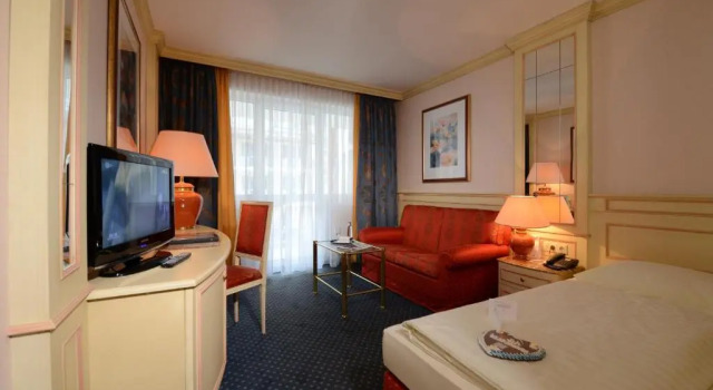 Номер Standard The Monarch Hotel
