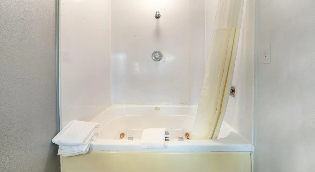 Люкс Quality Inn Kinder near Casino