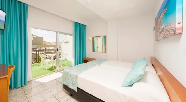 Двухместный номер с балконом Hotel Tropical