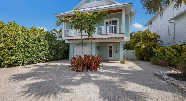 Jersey Girl 5 Bedroom Home by RedAwning