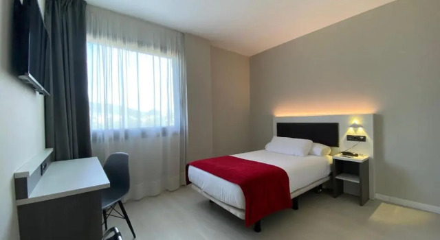 Одноместный номер Hotel New Bilbao Airport