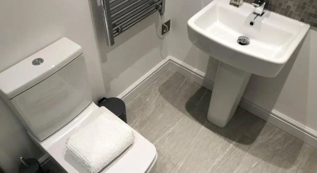 Work & Leisure - 10min into the city! FREE Parking included! Long stays welcome