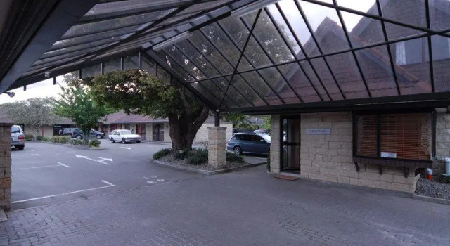 Двухместный люкс c 1 комнатой Bentleys Motor Inn