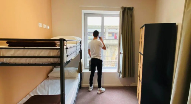 Кровать в общем номере Hostel Flamingo Nîmes Gare Centre