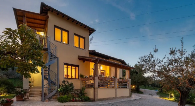 B&B i Melograni, Varaa Bed and Breakfast Narni Umbria