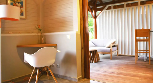 Shambala Lodge, Boek Hotel Hotels in Grande-Terre met parkeren, Parkeren