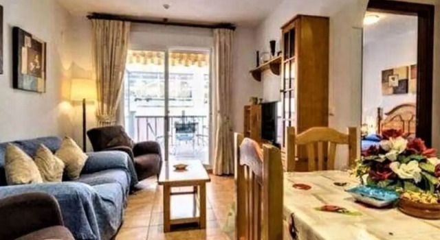 Pleasant Apartment in Torrox-costa With Swimming Pool, Prenota Appartamento Appartamenti a Torrox, Appartamento