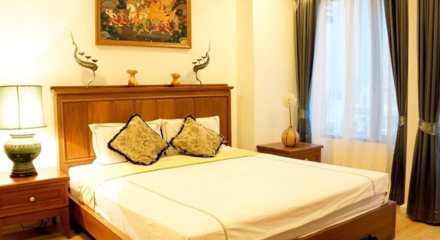 Golden House Royal Maneeya Residence