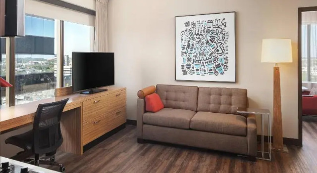 Двухместный люкс TownePlace Suites by Marriott New Orleans Downtown/Canal Street