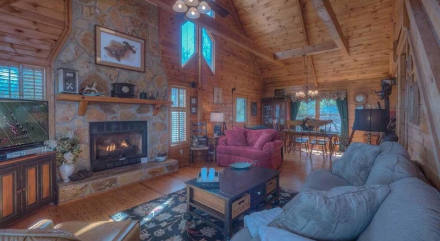 Cabin Fever by Escape to Blue Ridge, Prenota Hotel Morganton Georgia