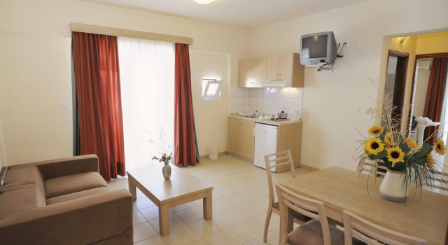 Anita ApartHotel
