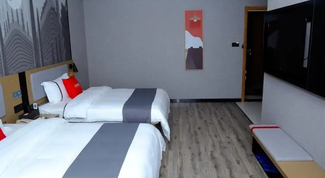 Thank Inn Hotel Henan Luohe Yuanhui International Building Materials City, Rezervovat Hotel Luohe Henan