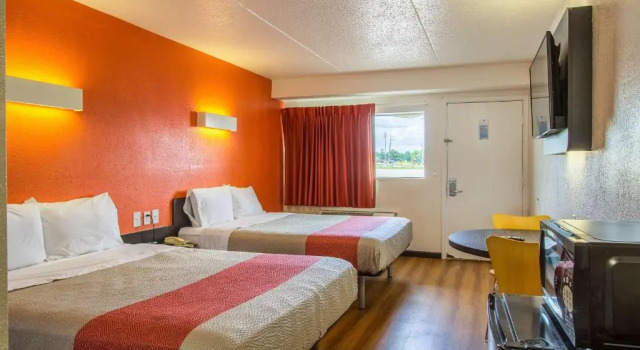 Четырёхместный номер Standard Motel 6-Ashland, OH