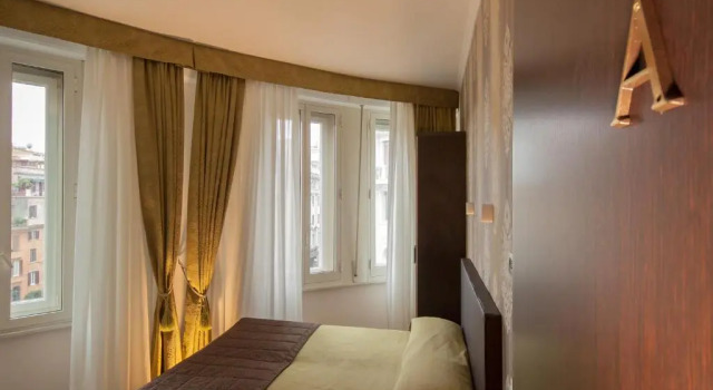 Номер Connecting Rome Kings Suite