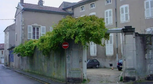Gîte Toul, 5 pièces, 9 personnes - FR-1-584-114, Забронировать Отель Отели и гостиницы Туль, рядом с Kriegsgraberfriedhof Andilly, Отель