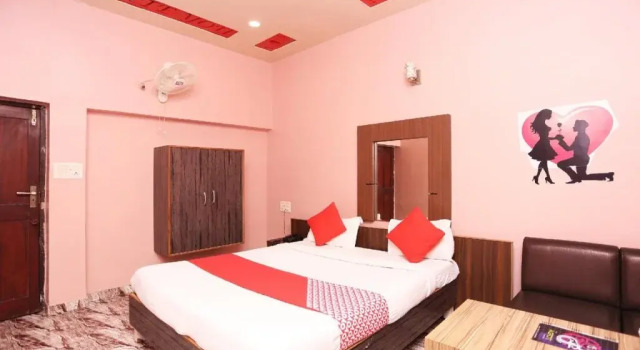 OYO 11555 Hotel Punjab