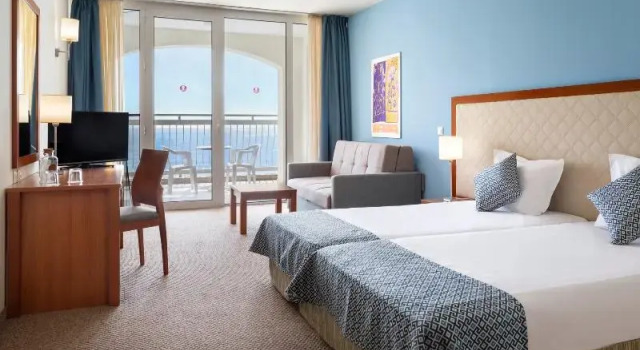 Двухместный номер Standard с балконом и с видом на парк Sol Luna Bay Resort