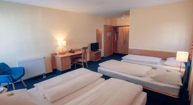 Четырёхместный номер Standard Hotel Waldeck Garni