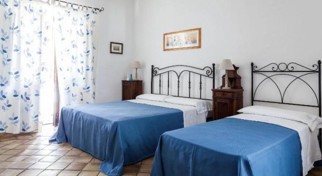 Hotel Mercanti di Mare, Забронировать Отель Отели в центре Санта-Марина-Салиной, в центре