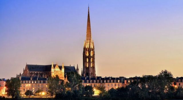 LOLA Boutique Hôtel - Bordeaux Centre, Забронировать Бутик-отель Бутик-отели Бордо, рядом с University of Bordeaux - Bastide Campus, Бутик-отель