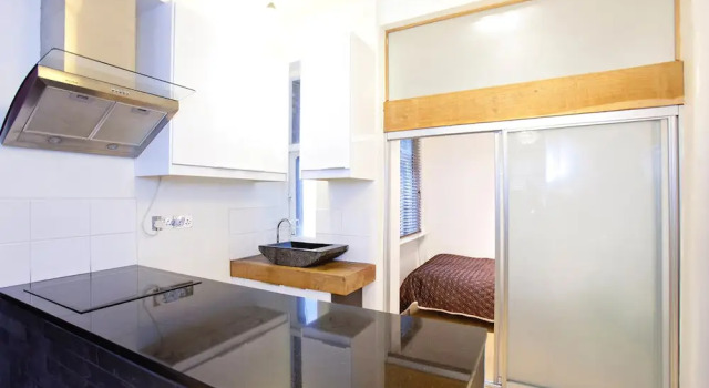 Trafalgar Square Apartments