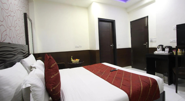 Номер Deluxe Hotel Hill Palace -Near Karol Bagh Metro Station
