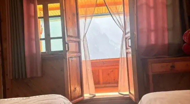 Номер Standard A small courtyard in the mountains