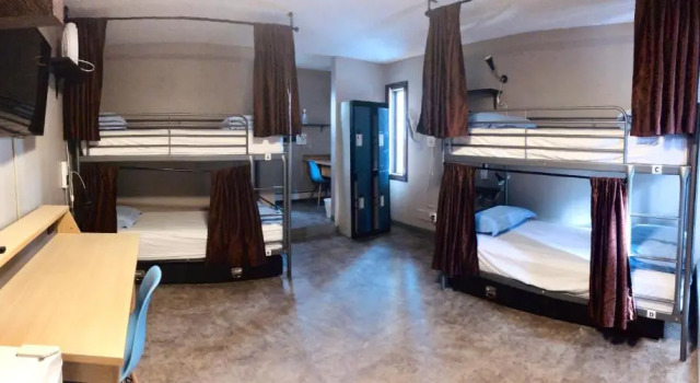 Camera Standard Banff International Hostel