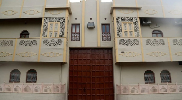 Vijaigarh Kothi - Heritage boutique, Забронировать Отель Отели Варанаси с парковкой, рядом с Kedar Ghat, Парковка
