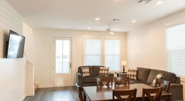 Mercer Villa, Забронировать Вилла Отели Порт-Аранзас 3 звезды, рядом с Roberts Point Park, 3*