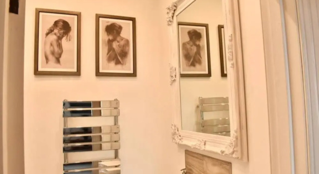 2 Bedroom Apartment Near Seafront in Brighton, Забронировать Апартаменты/квартира Отели Исторического графства Суссекса с парковкой, Парковка
