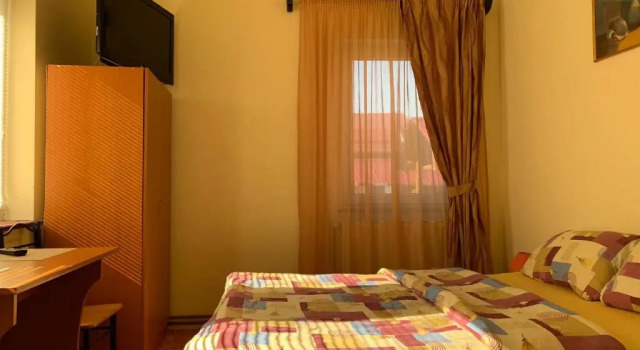 Casa Zmeilor, Book Hotel Tăşnad Satu Mare