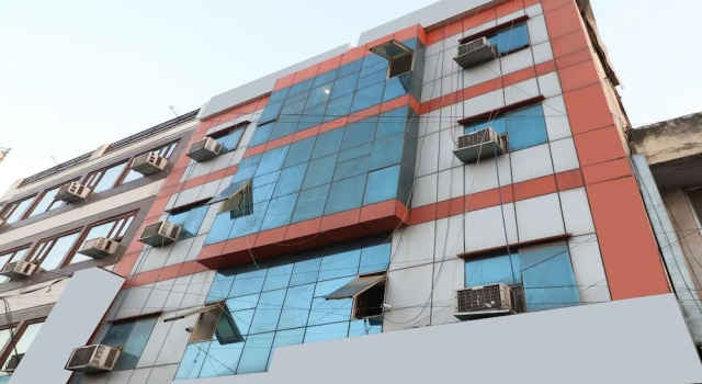 OYO 28168 Hotel Regal 2, Забронировать Отель Отели Chandigarh Region с завтраком, Завтраки