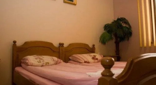 Pension Mellis Cluj Napoca, Varaa Hotelli Cluj-Napoca 