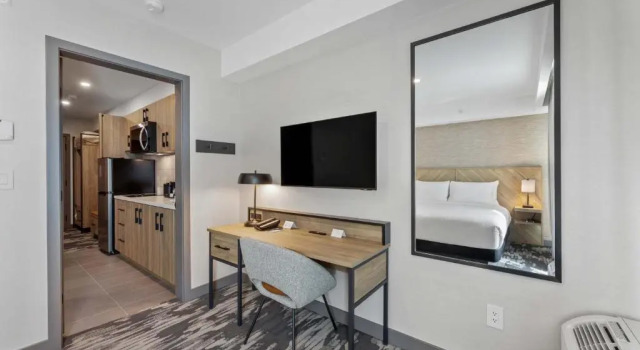 Люкс Standard Sandman Signature Dallas Las Colinas Hotel & Suites