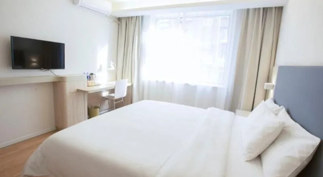 Hanting Hotel Beijing Changchun Street, Забронировать Отель Сичэн Пекин, рядом с Центральная музыкальная консерватория