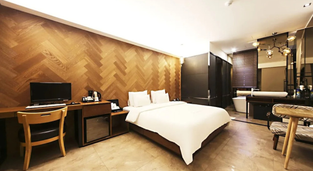 Номер Deluxe Masan Almond Hotel