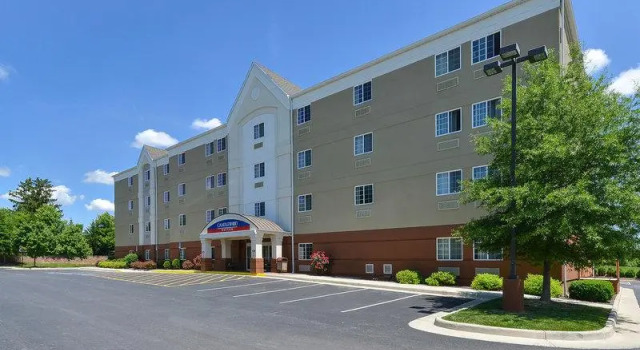 Кровать в общем номере Candlewood Suites Winchester by IHG