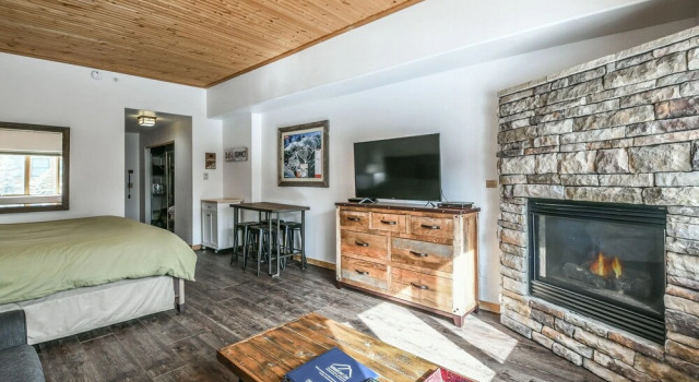 Gateway Lodge 5051 by Summitcove Vacation Lodging
