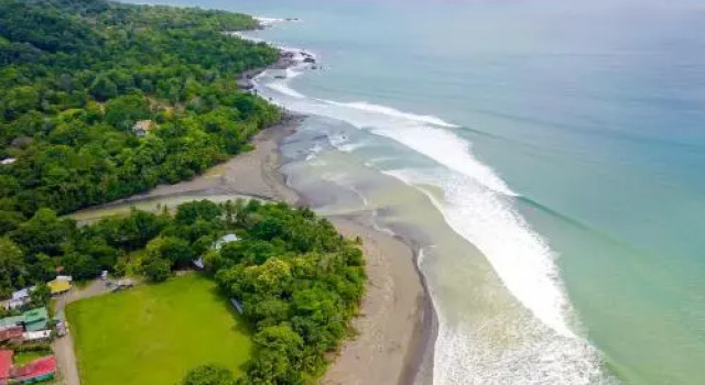 Surf House Pavones