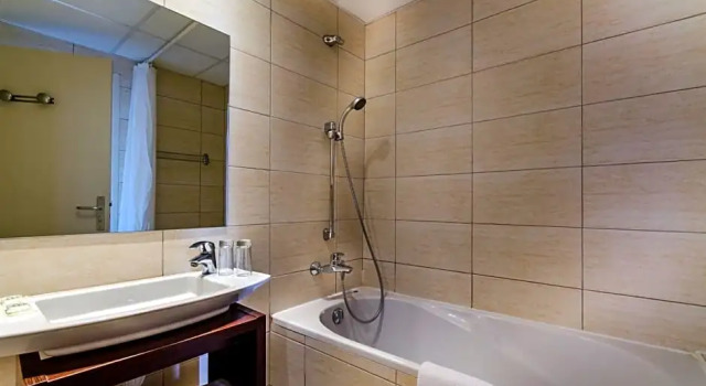 Номер Standard Hôtel Croix des Bretons - Lourdes Pyrénées